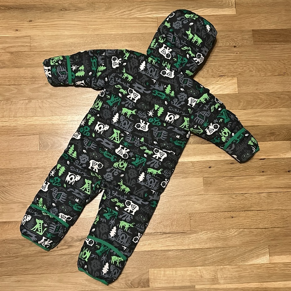 Columbia Snowsuit with Hood 12-18m - Picture 9 of 11